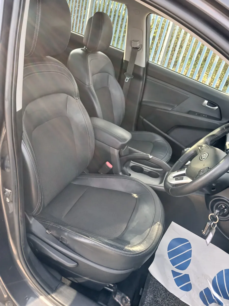 
								Rare 4×4 Kia Sportage 2012 AWD full									