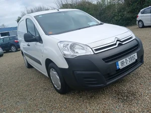 Citroen Berlingo 2018 3 seat in cabin