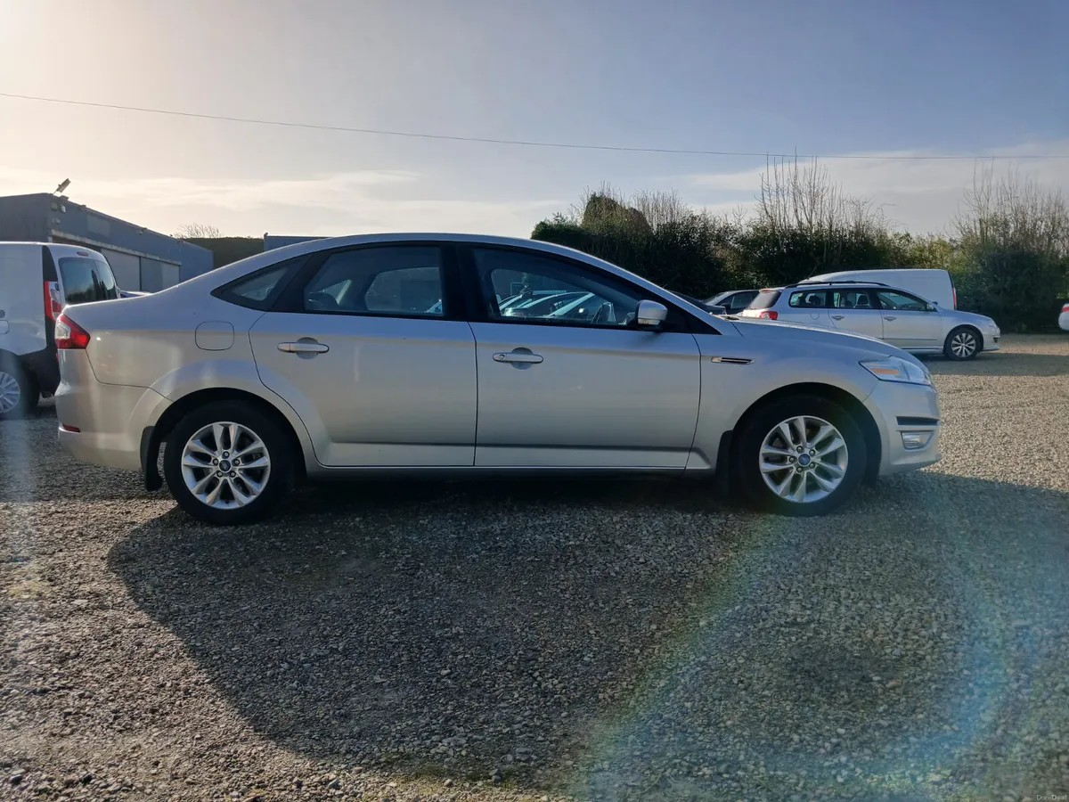 
								Ford Mondeo 2011 1 owner..new nct full									