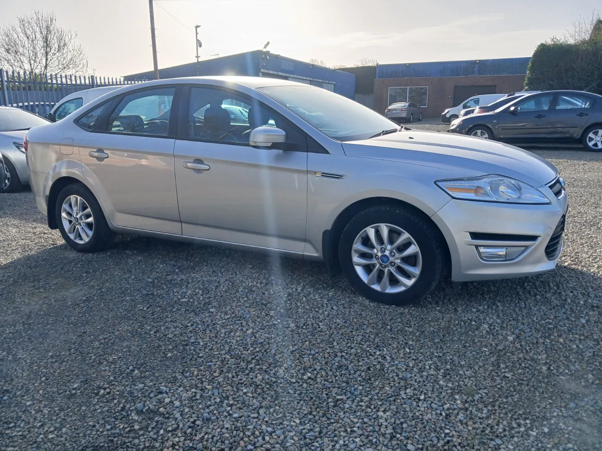 
								Ford Mondeo 2011 1 owner..new nct full									