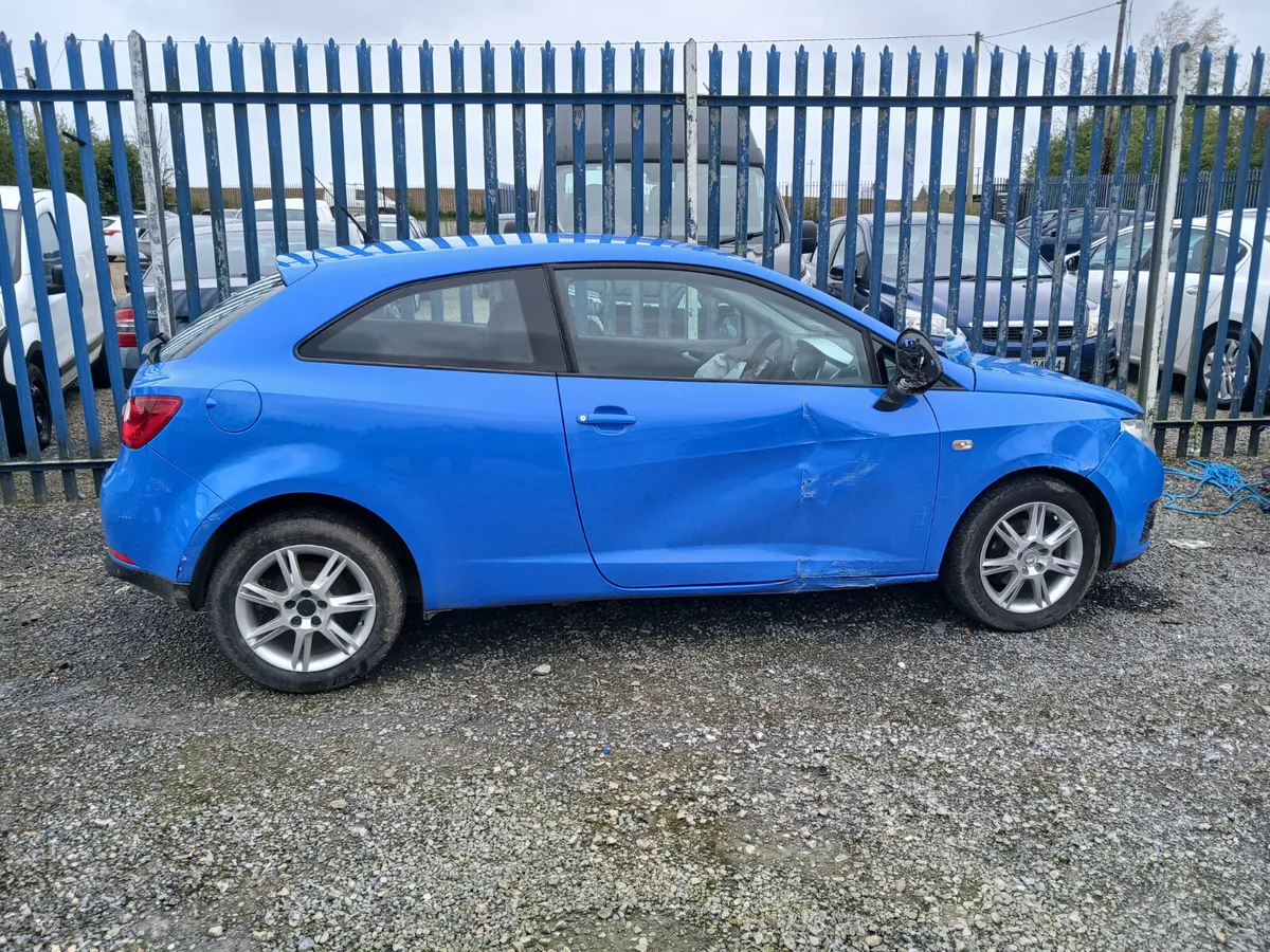 
								Damage repairable Seat Ibiza full									
