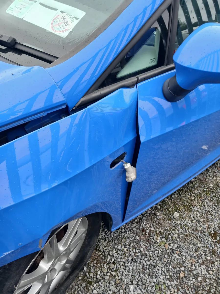 
								Damage repairable Seat Ibiza full									