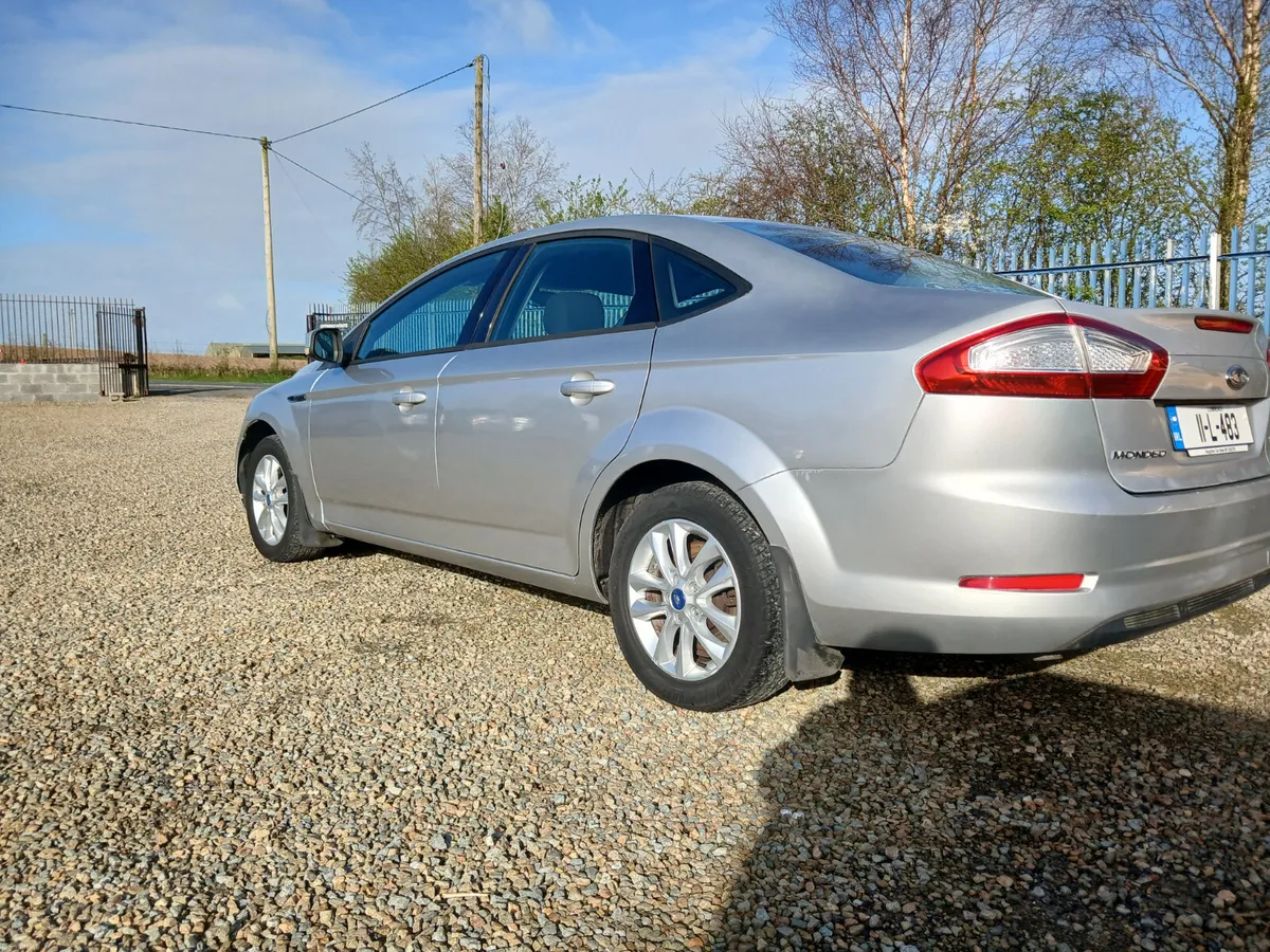
								Ford Mondeo 2011 1 owner..new nct full									