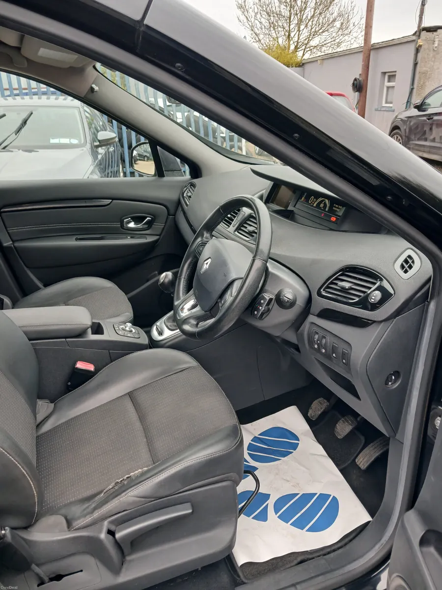 
								Renault Scenic 2013 1.2 petrol full									